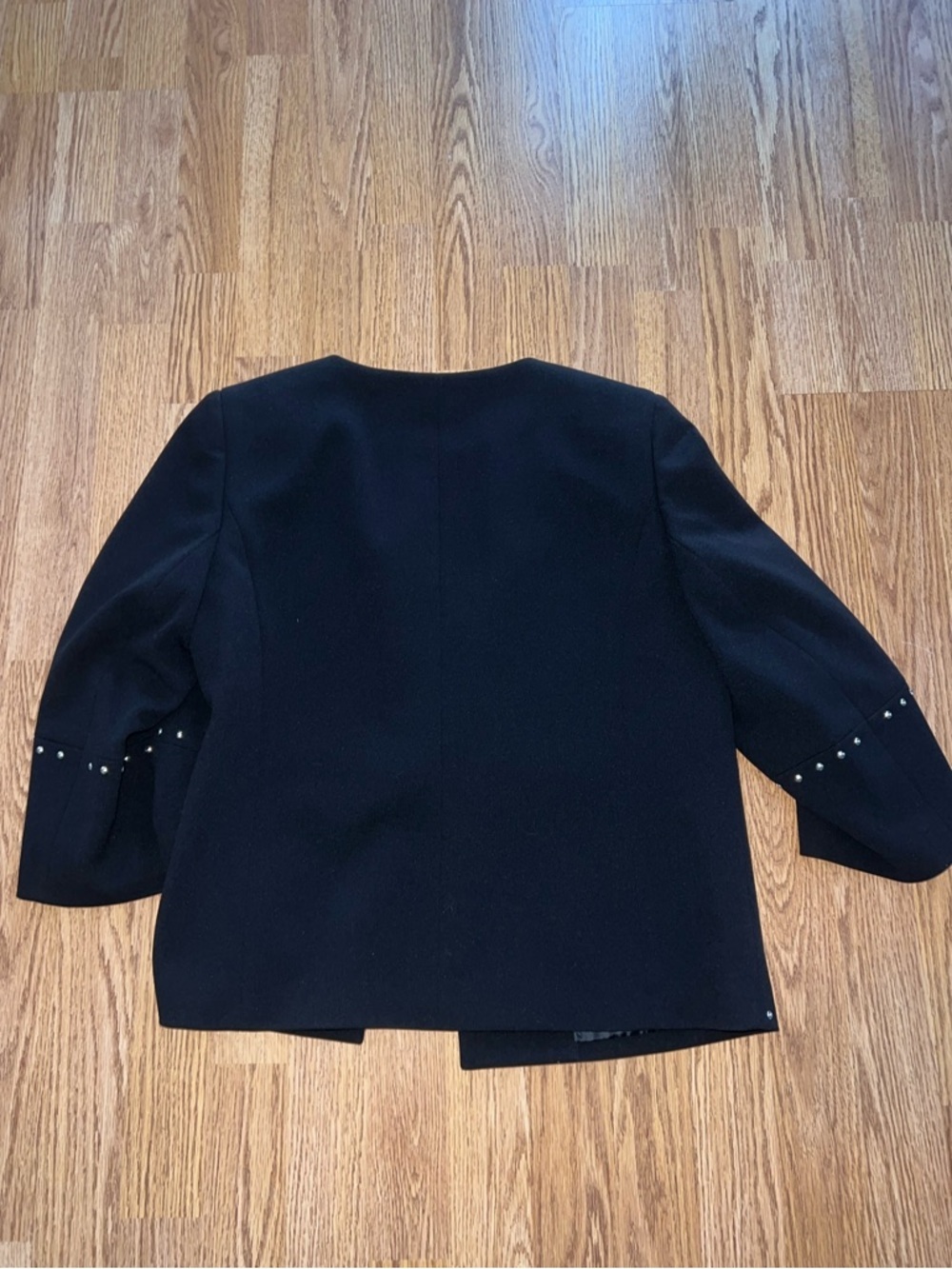 Black Blazer - Picture 4 of 4